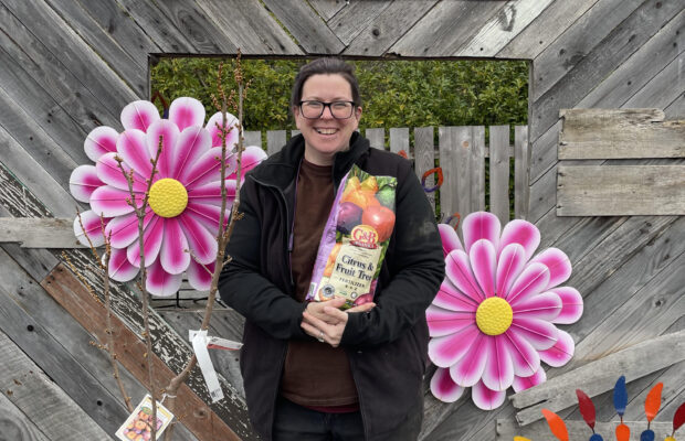 GREEN THUMB THURSDAY: Fruit Trees Now, Sweet Treats Later!